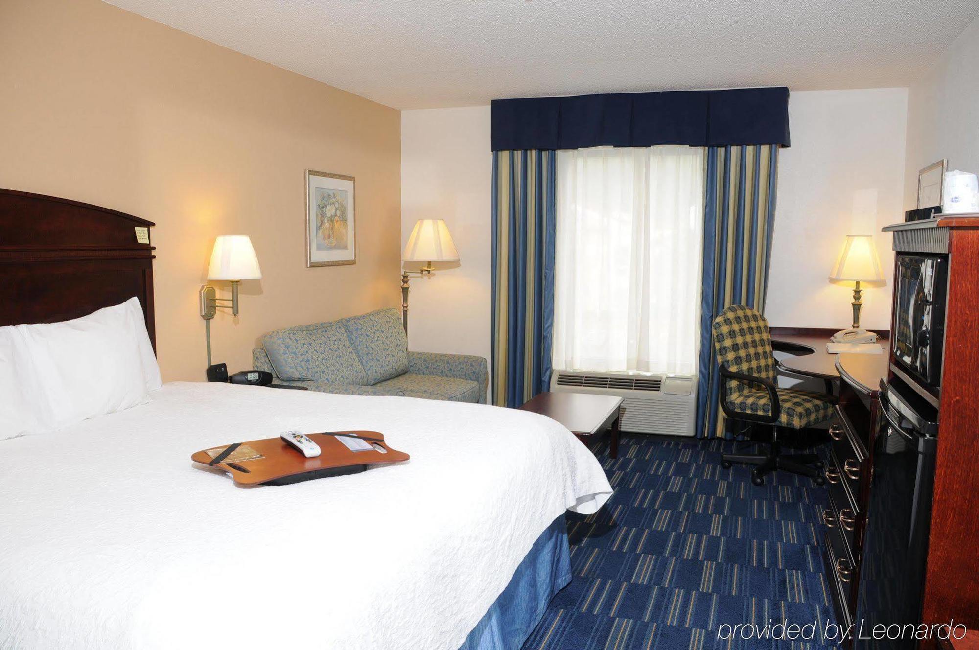 Hampton Inn Hinesville Exterior foto