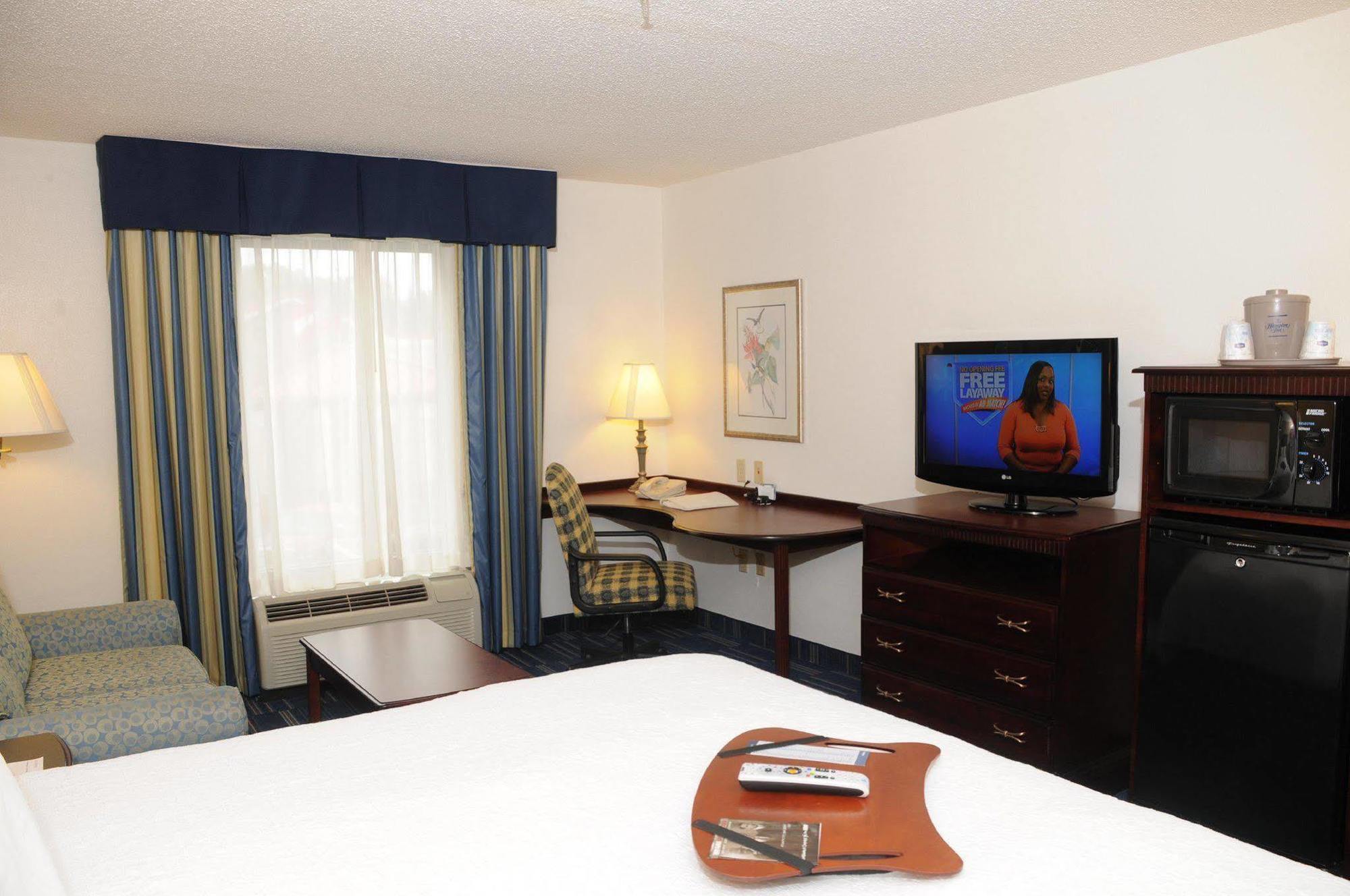Hampton Inn Hinesville Exterior foto
